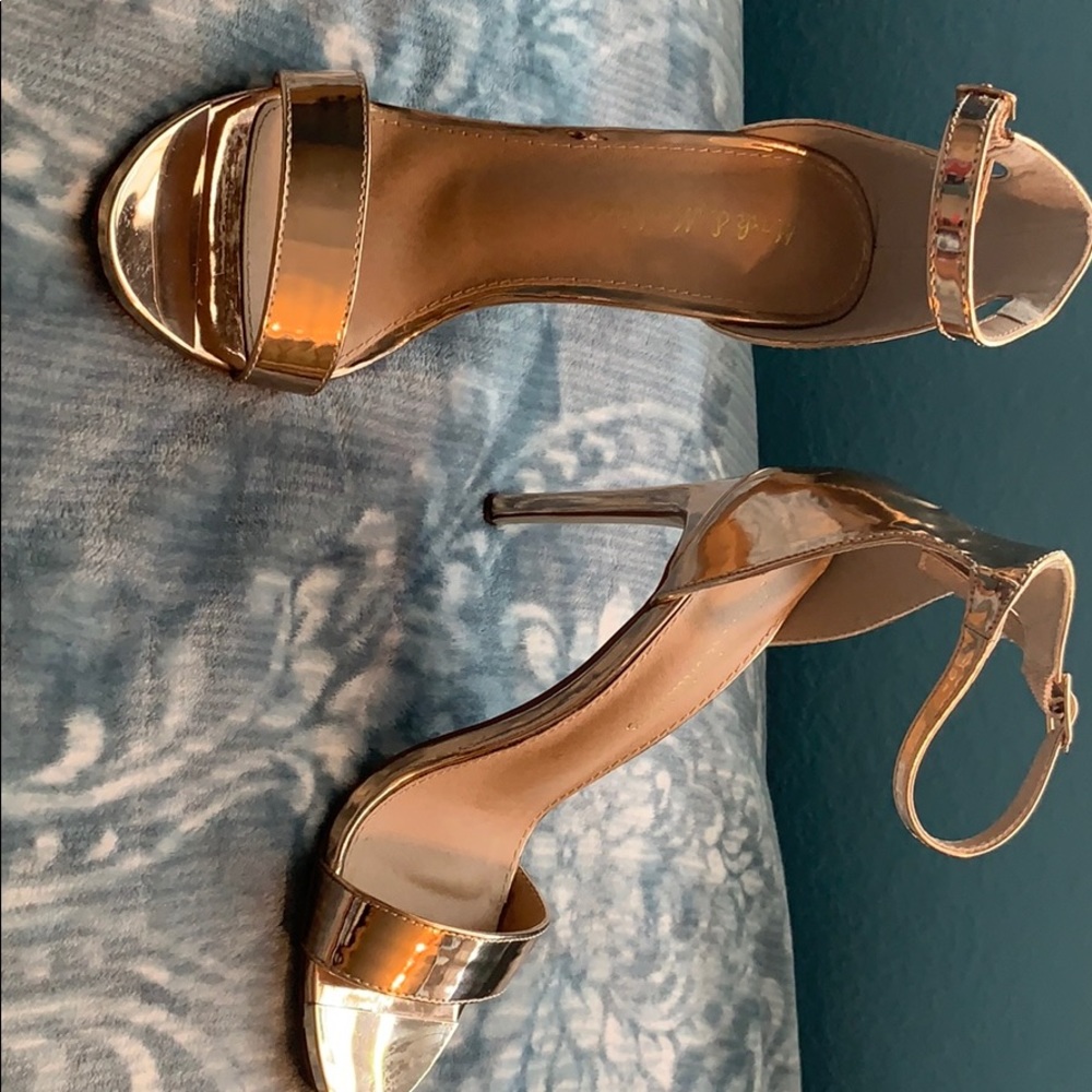 Mark And Maddux Gold Heels, Size 5.5
